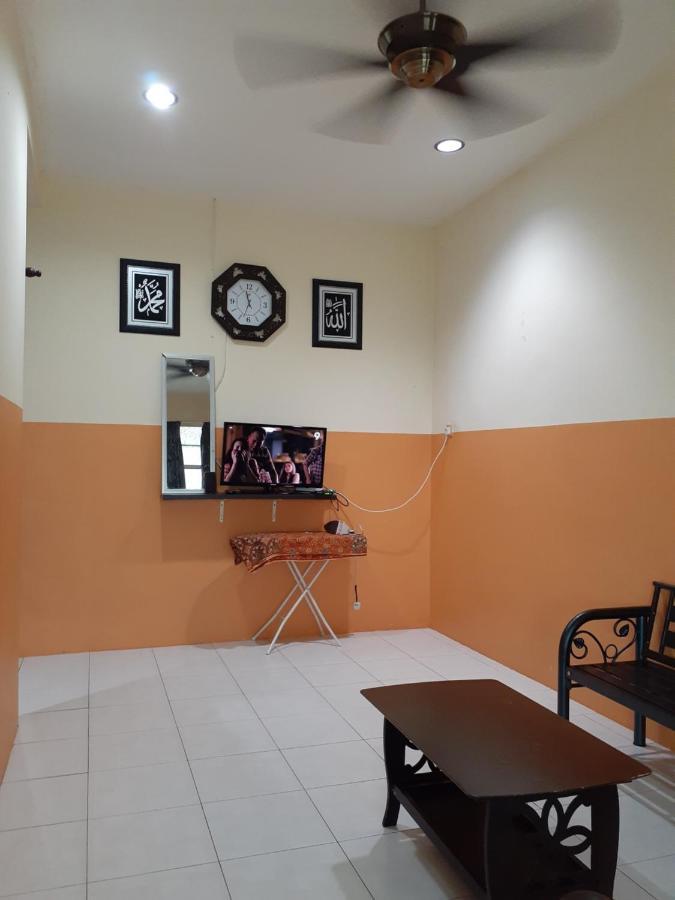 Homestay Bukit Kayu Hitam With 3 Bedrooms Not Sharing Free Wifi エクステリア 写真