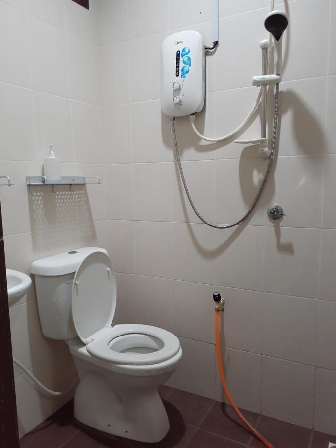 Homestay Bukit Kayu Hitam With 3 Bedrooms Not Sharing Free Wifi エクステリア 写真